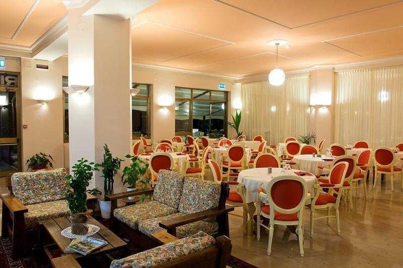 Hotel Europa Порлецца Екстер'єр фото